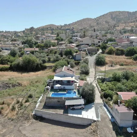 Dom wakacyjny Yiannos House
