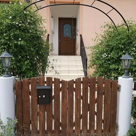 Yiannos House Dom wakacyjny *