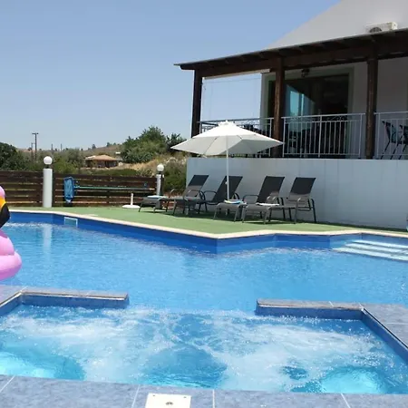 Yiannos House Holiday home Evrykhou