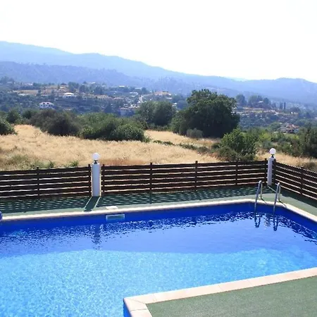 度假居 Yiannos House *