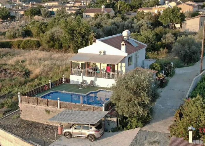 Yiannos House Evrykhou