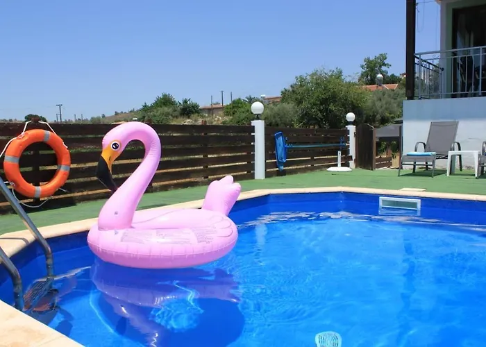 Yiannos House Дом отдыха