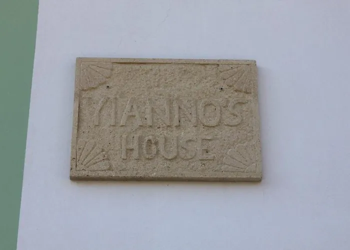 Yiannos House *