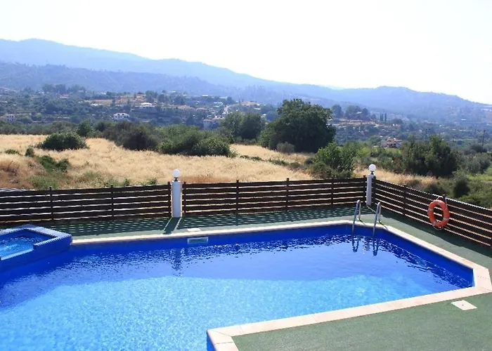 Дом отдыха Yiannos House *