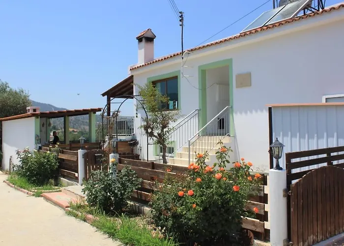 Holiday home Yiannos House *