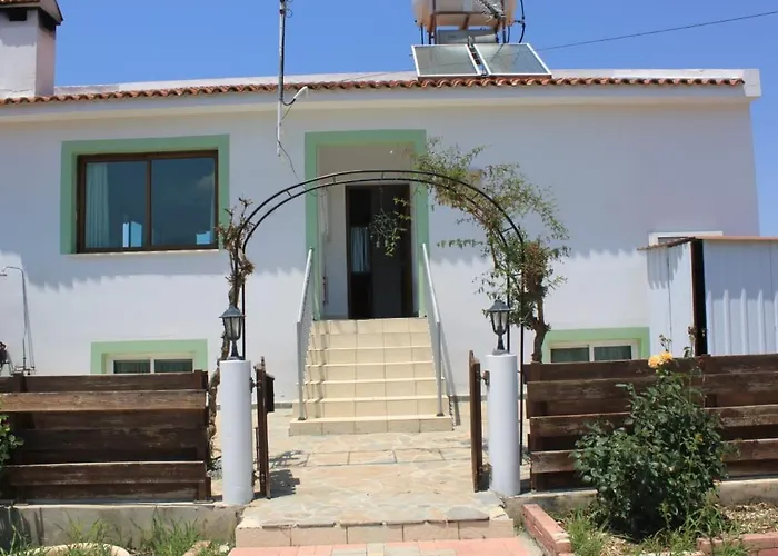 Дом отдыха Yiannos House Evrykhou