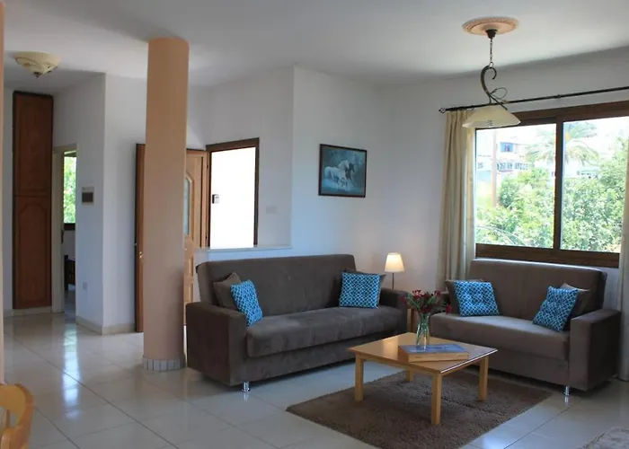 Yiannos House Дом отдыха