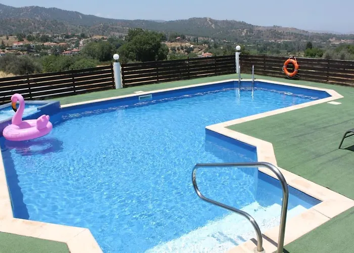 בית נופש Yiannos House Evrykhou