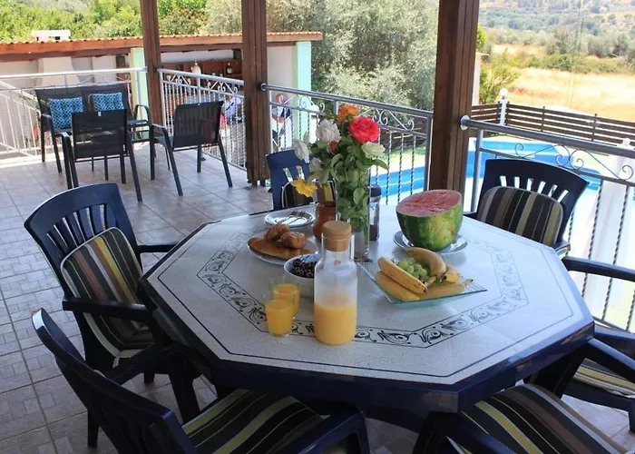 Yiannos House Дом отдыха *