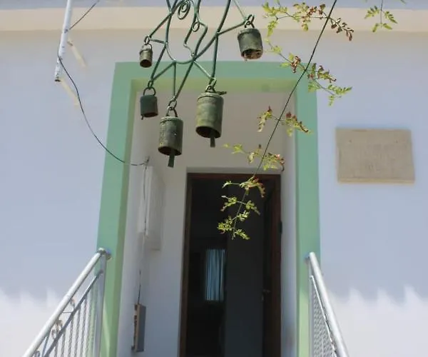 Yiannos House Holiday home *