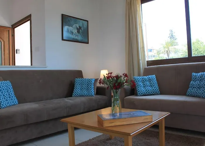 Yiannos House Holiday home *